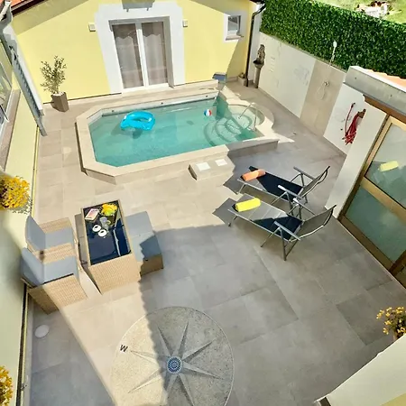 Poolside Studio Fazana Exterior photo