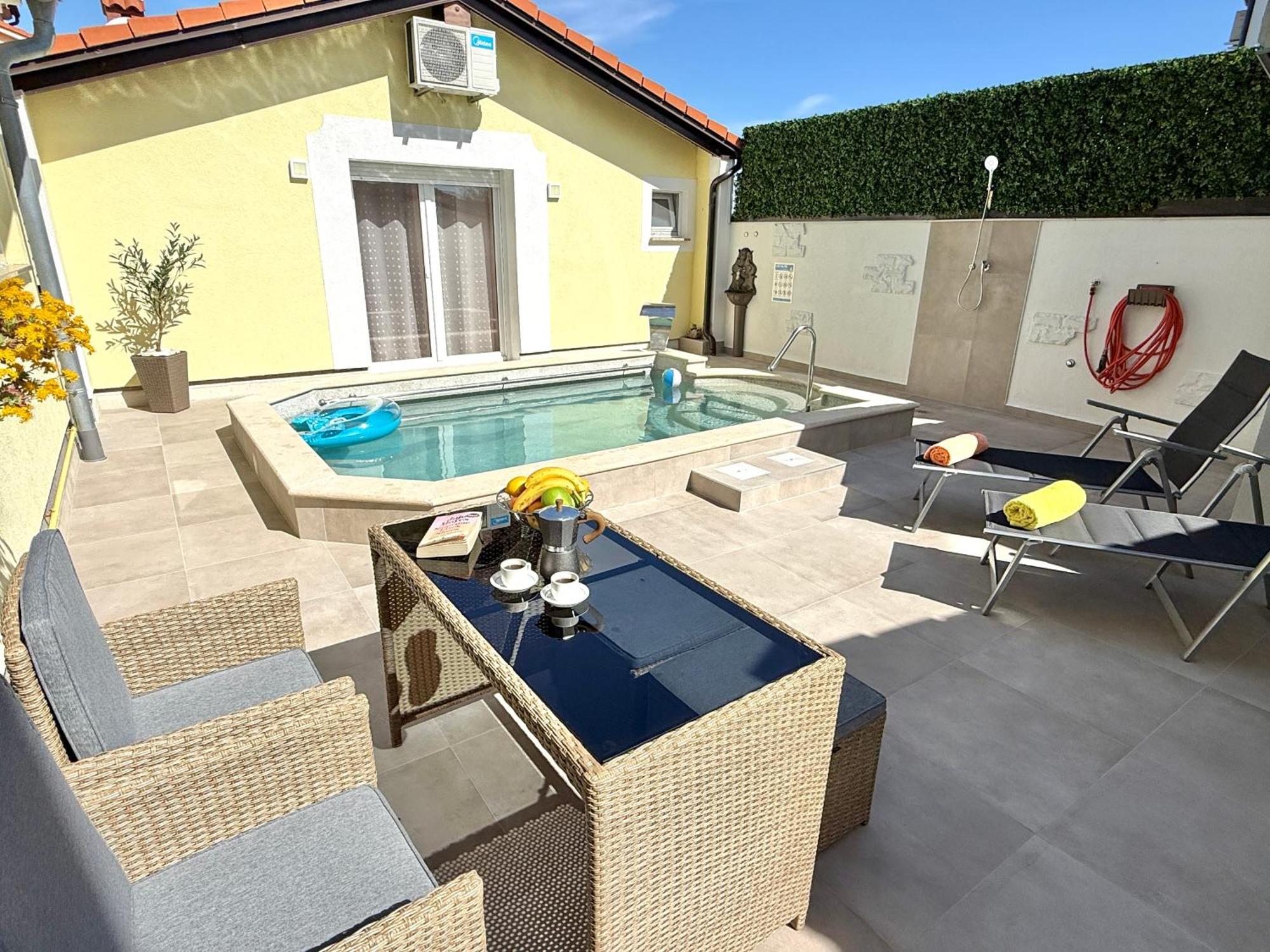 Poolside * Fazana